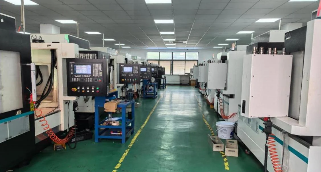 三轴 CNC 加工设备